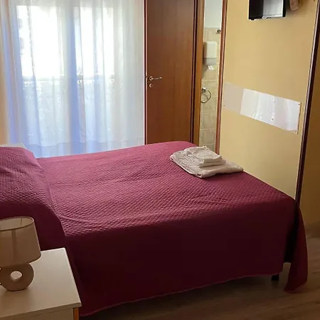 Il Petalo Di Cristallo كروتوني