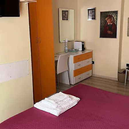 Il Petalo Di Cristallo * كروتوني