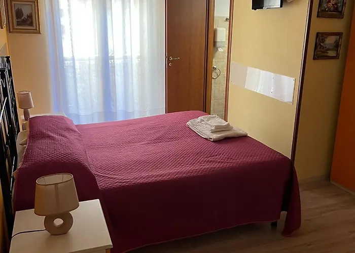 Il Petalo Di Cristallo 克罗托内